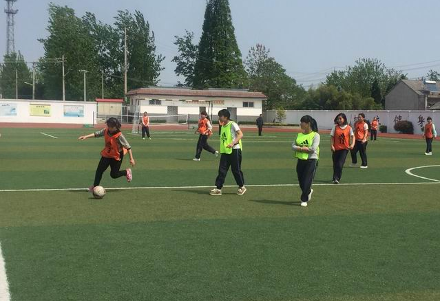 福气多玉石床平桥青少年足球比赛报道  