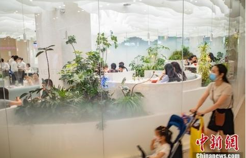 <b>“烟火气”回来了，中国经济值得世界投下“信任票”</b>